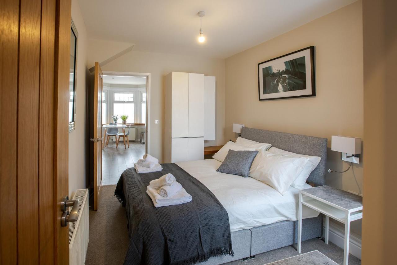 Bright And Luxurious Flat In The Heart Of Reading Apartment Exterior photo