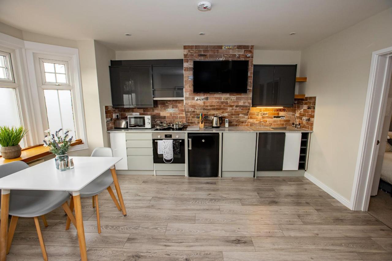 Bright And Luxurious Flat In The Heart Of Reading Apartment Exterior photo