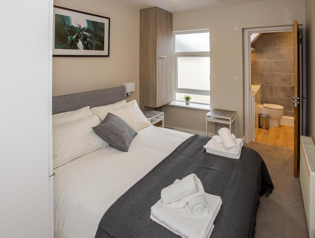 Bright And Luxurious Flat In The Heart Of Reading Apartment Exterior photo
